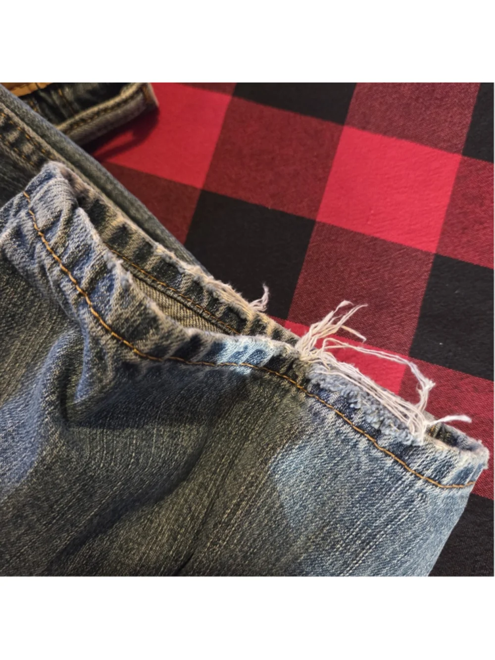 Trashed Levi’s 505 Straight Leg Denim Jeans Size 36x32 READ DESCRIPTION